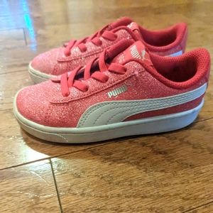 Glittery shiny pink pumas